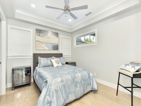 Newport Beach Home 991095