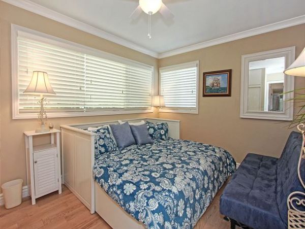 Newport Beach Home 991096