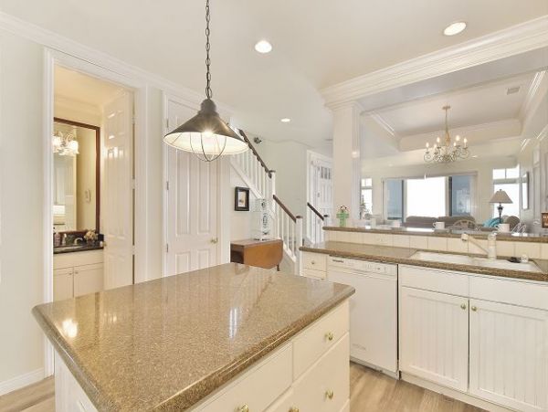 Newport Beach Home 991100