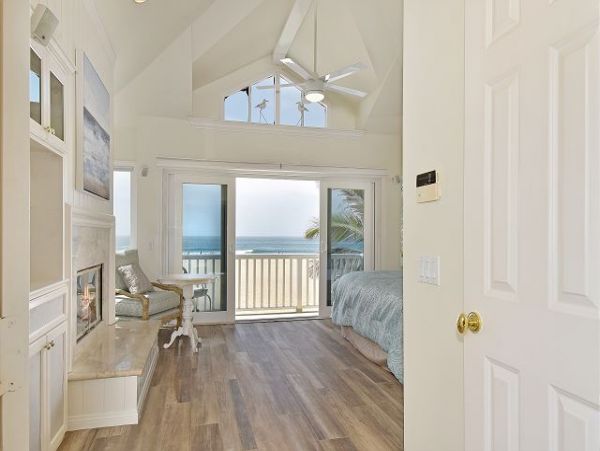 Newport Beach Home 991100