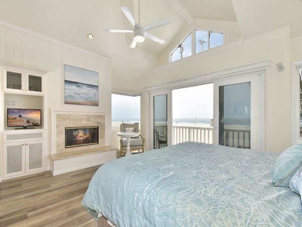 Newport Beach Home 991100