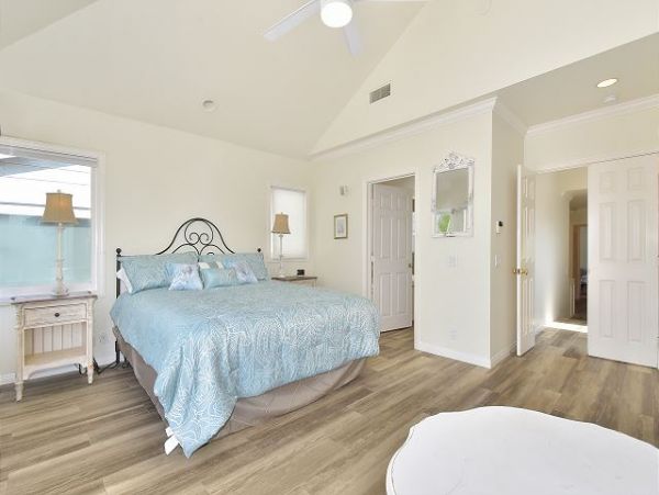Newport Beach Home 991100