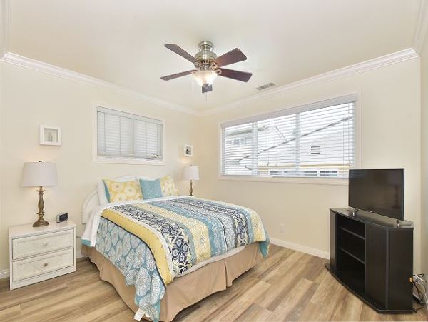 Newport Beach Home 991100