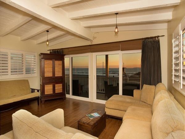 Newport Beach Home 991101