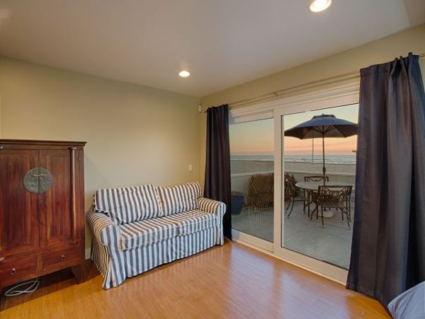 Newport Beach Home 991101