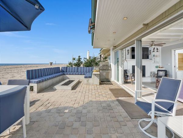 Newport Beach Home 991102