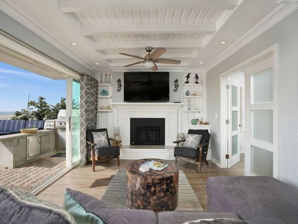 Newport Beach Home 991102