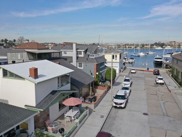 Newport Beach Home 991103