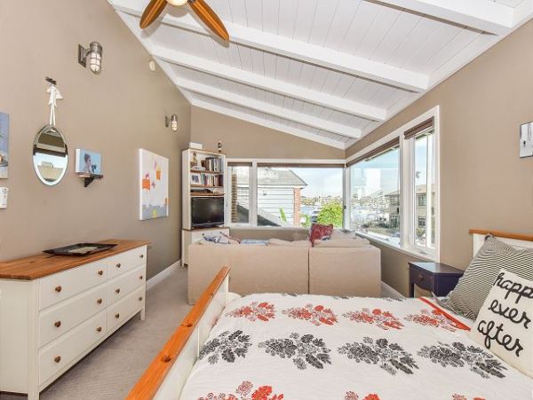 Newport Beach Home 991103