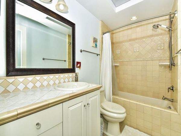 Newport Beach Home 991103