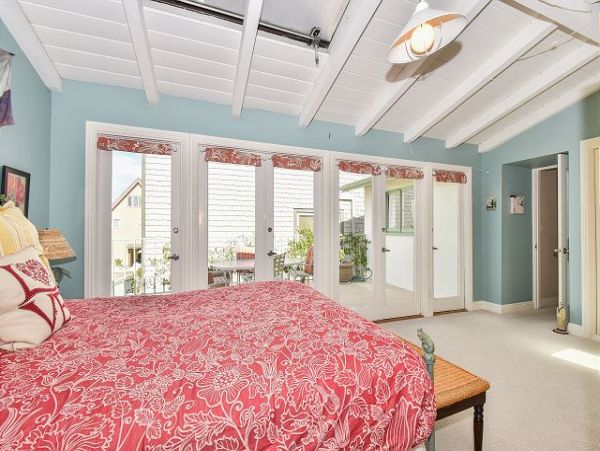 Newport Beach Home 991103
