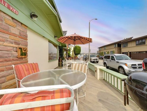 Newport Beach Home 991103