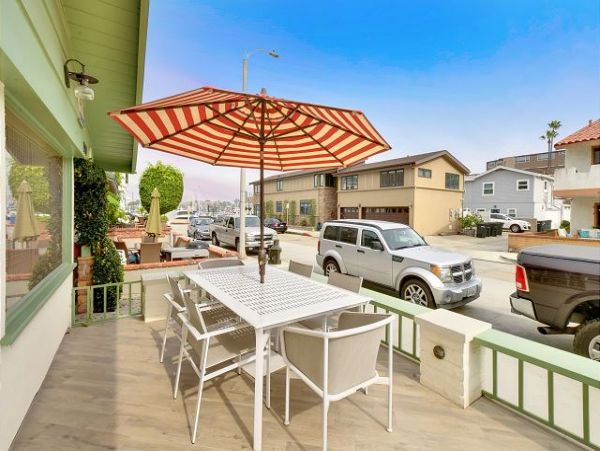 Newport Beach Home 991103