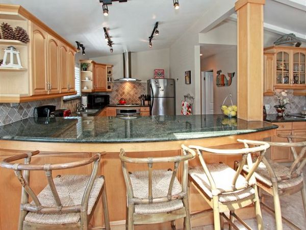 New Port Beach Local Charm & A Value Price Vacation Home