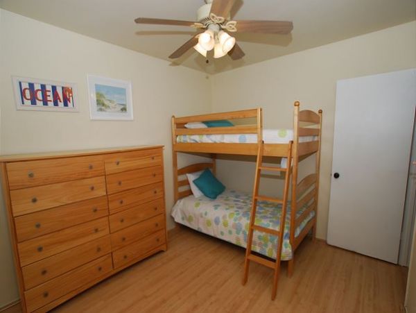 Newport Beach Home 991105