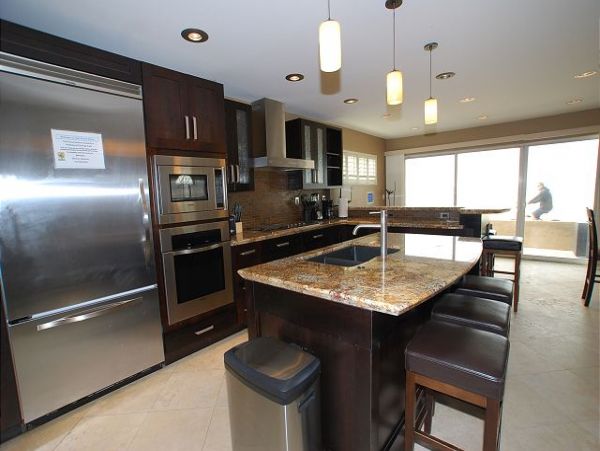 Newport Beach Home 991106