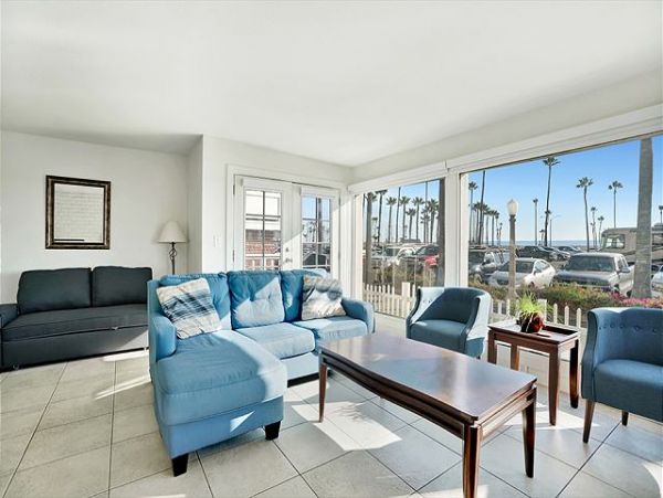 Newport Beach Home 991108