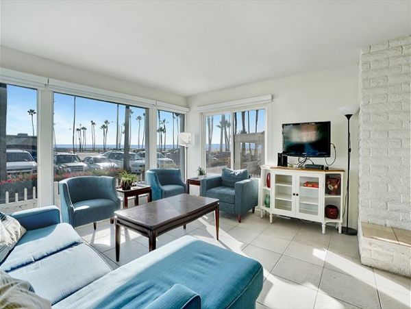 Newport Beach Home 991108