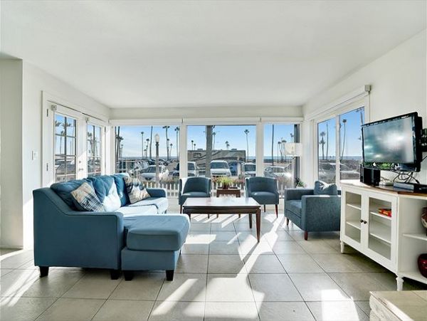 Newport Beach Home 991108