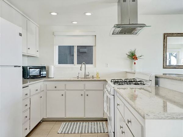 Newport Beach Home 991108