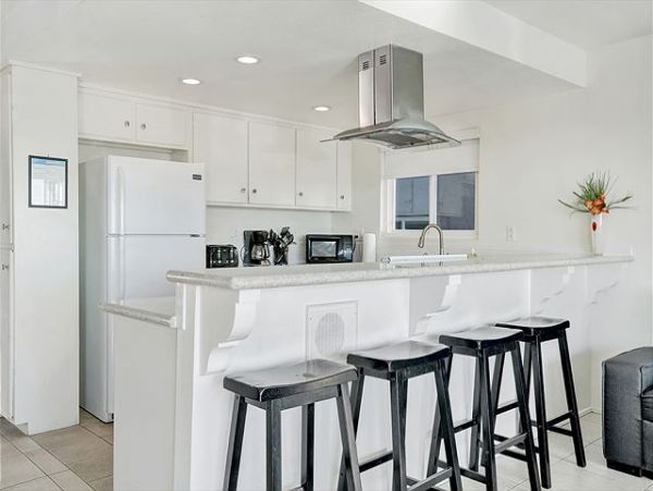 Newport Beach Home 991108