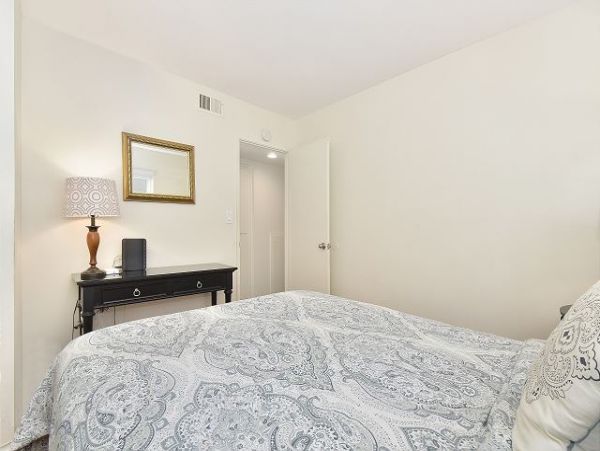 Newport Beach Home 991108