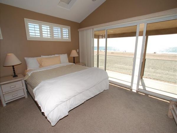 Newport Beach Home 991109