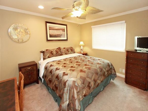 Newport Beach Home 991111
