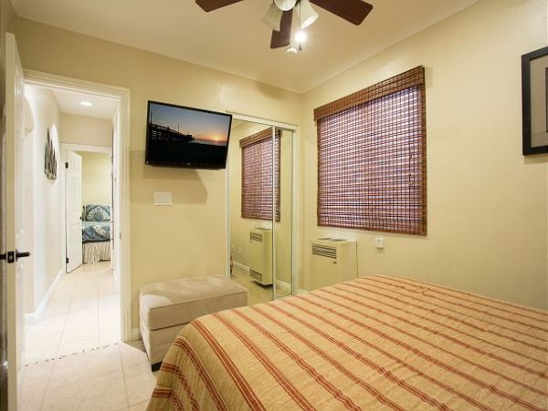 Newport Beach Home 991112