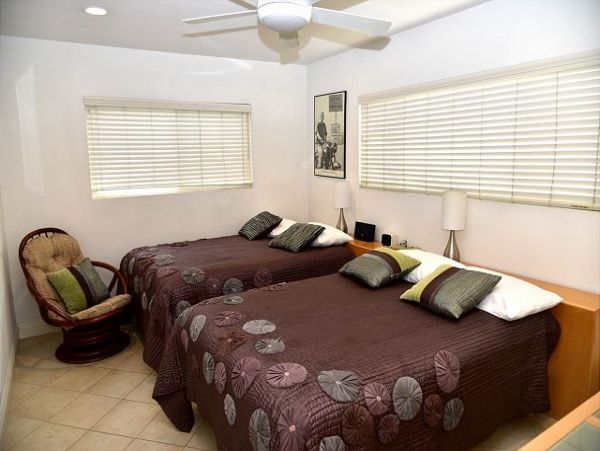 Newport Beach Home 991113