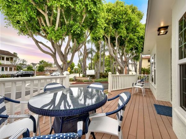 Newport Beach Home 991115