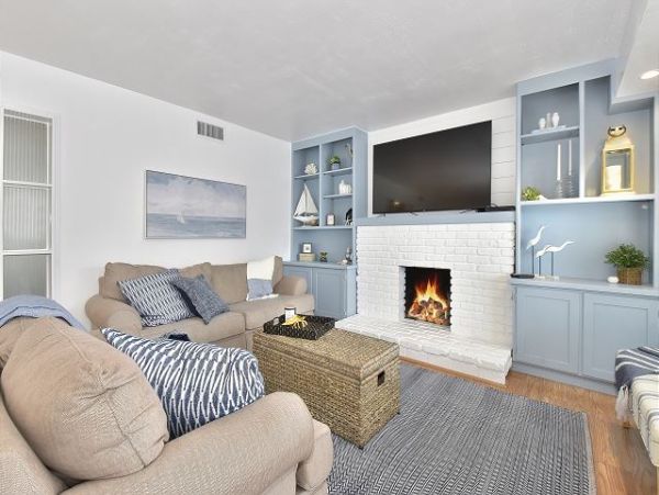 Newport Beach Home 991115