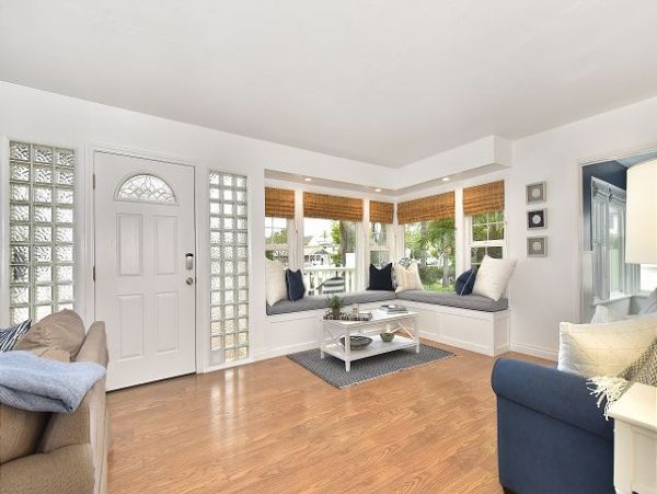 Newport Beach Home 991115
