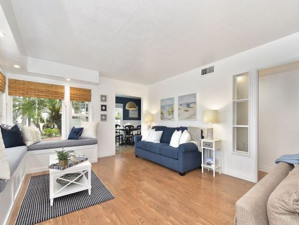 Newport Beach Home 991115