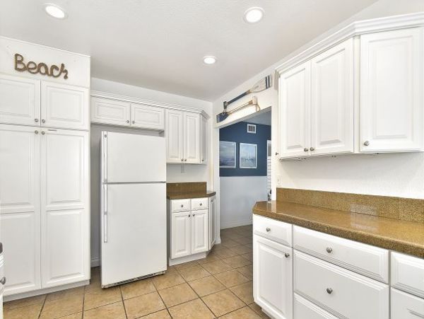 Newport Beach Home 991115