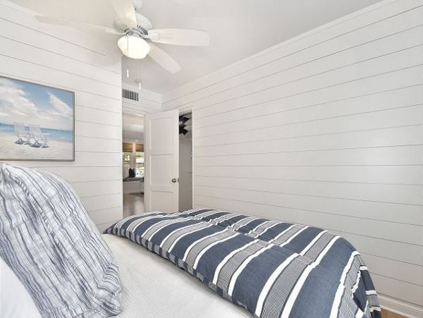 Newport Beach Home 991115