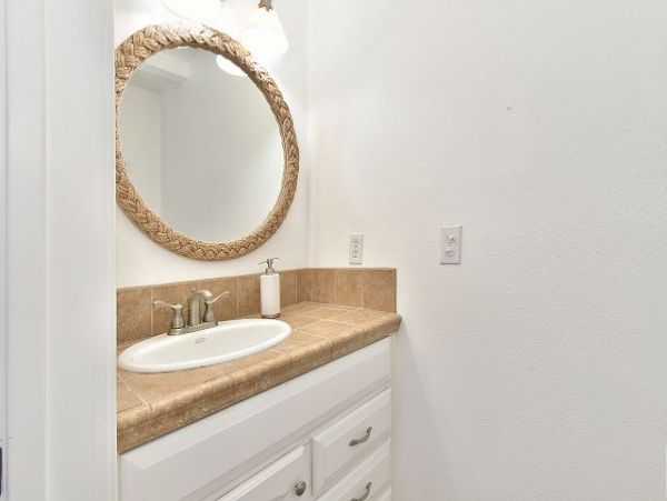 Newport Beach Home 991115