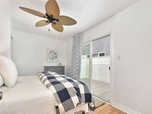Newport Beach Home 991115
