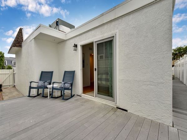 Newport Beach Home 991115