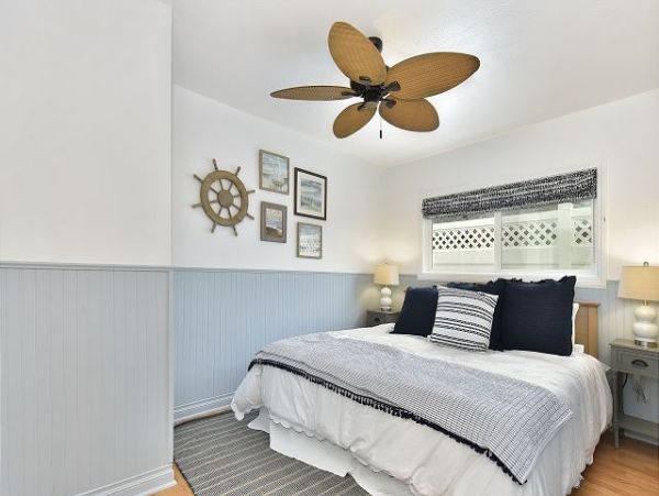 Newport Beach Home 991115