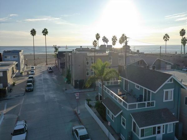 Newport Beach Home 991116