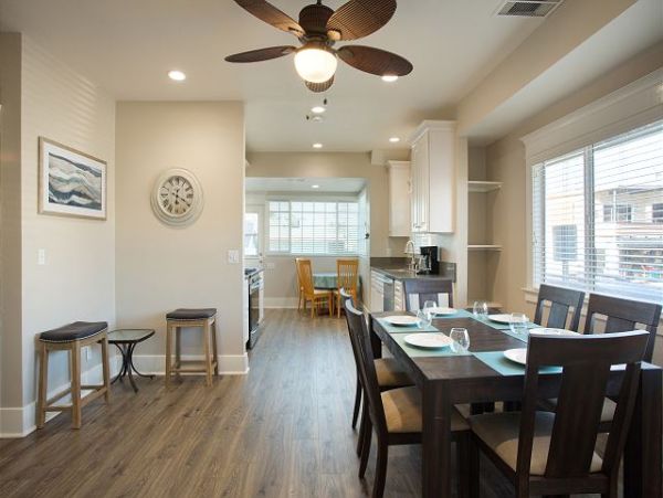 Newport Beach Home 991116