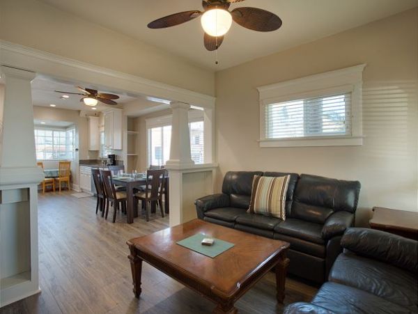 Newport Beach Home 991116
