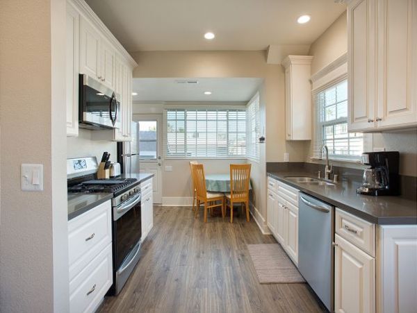 Newport Beach Home 991116