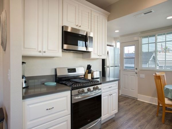 Newport Beach Home 991116