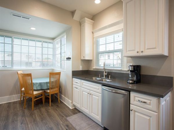Newport Beach Home 991116