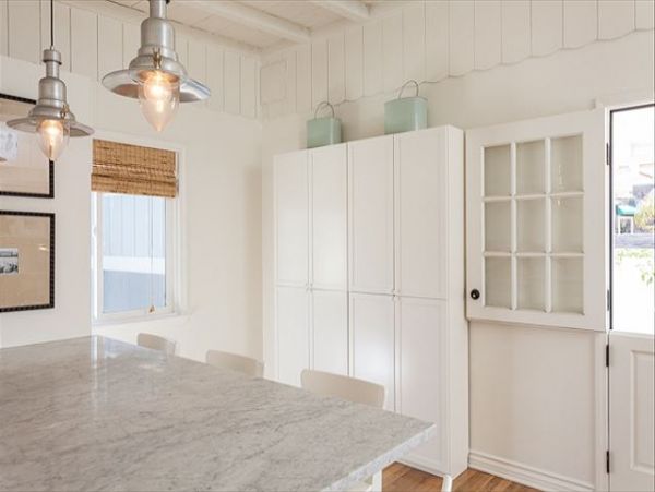 Newport Beach Home 991117