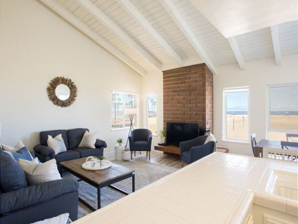 Newport Beach Home 991119