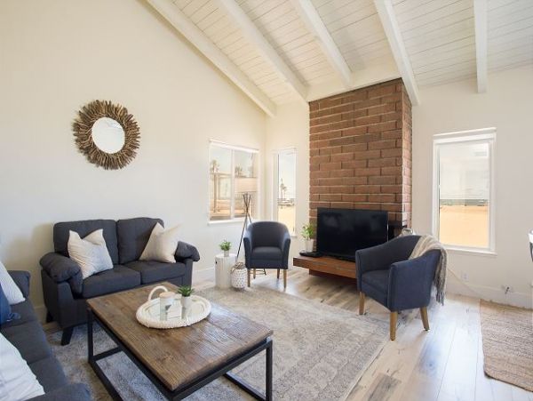 Newport Beach Home 991119
