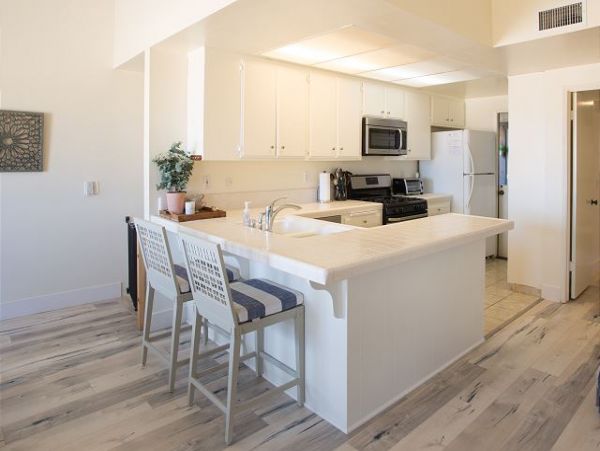 Newport Beach Home 991119